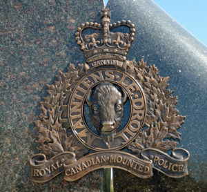 2016-03-31 RCMP memorial - close-up of RCMP crest Surrey BC (22)