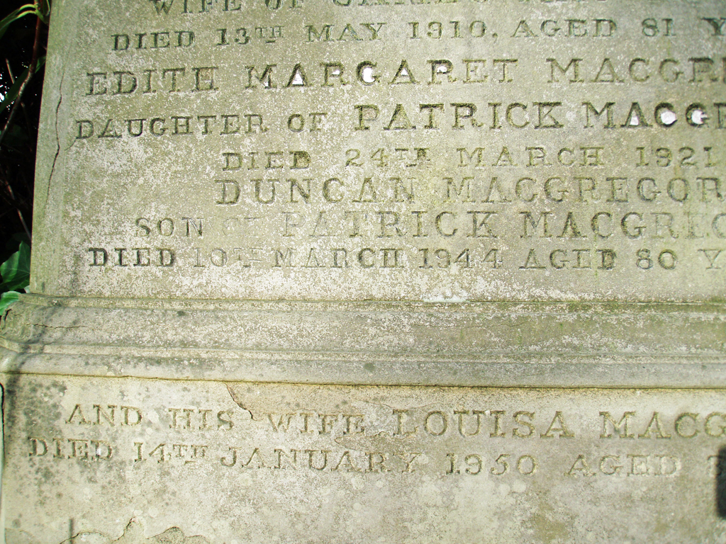 Duncan MacGregor grave bottom