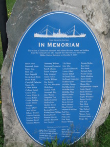 In Memoriam plaque with the cannon from the Mont Blanc Cannon from the Halifax Explosion 1917-12-06