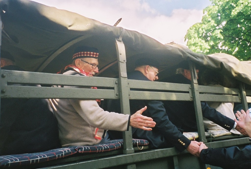 Apeldoorn veterans reaching out to the crowd- 2005