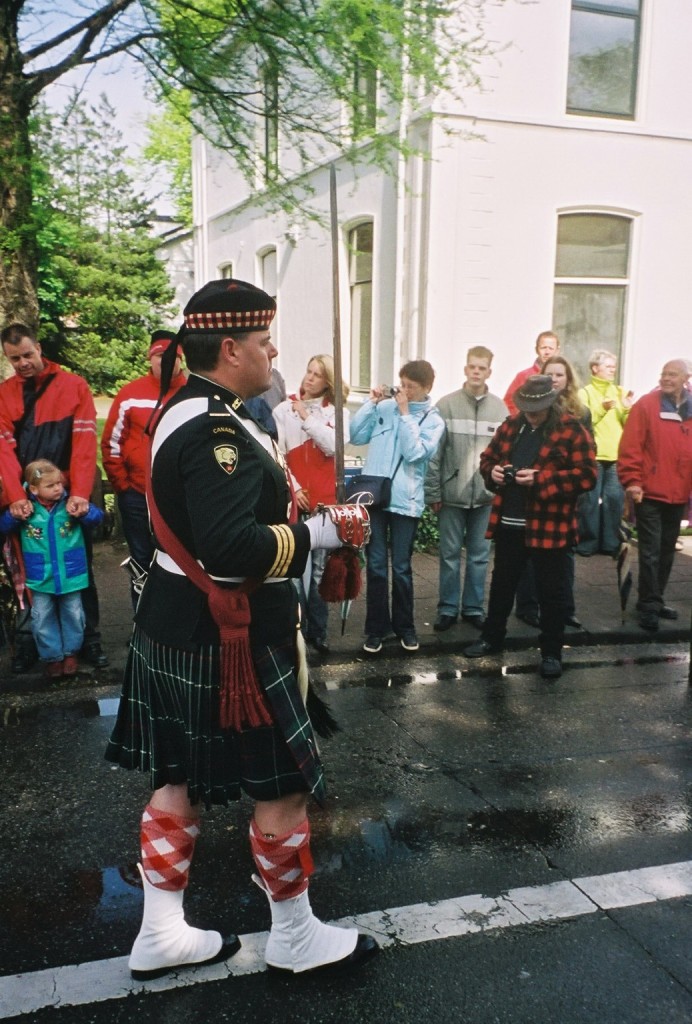 Apeldoorn 2005 - Seaforth Highlanders of Canada delegation - LCol Blair McGregor