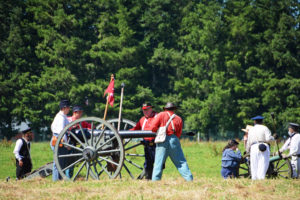 # 803 - Union cannon reloading.