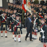 (164) The Minister of National Defence inspects the troops.