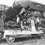 The stuffed cougar on recruiting float for parade circa 1917