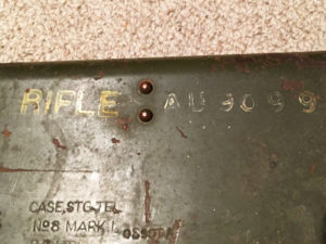 British No. 8 MK. I stell case for No. 32 Telescope showing the rifle serial number (AU9099) stencilled on top.