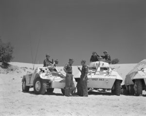 Ferret UNEF 1221 & Yugoslav M8 UNEF 863 parked in the desert for a meeting. (DND ME-1215 CFJIL)