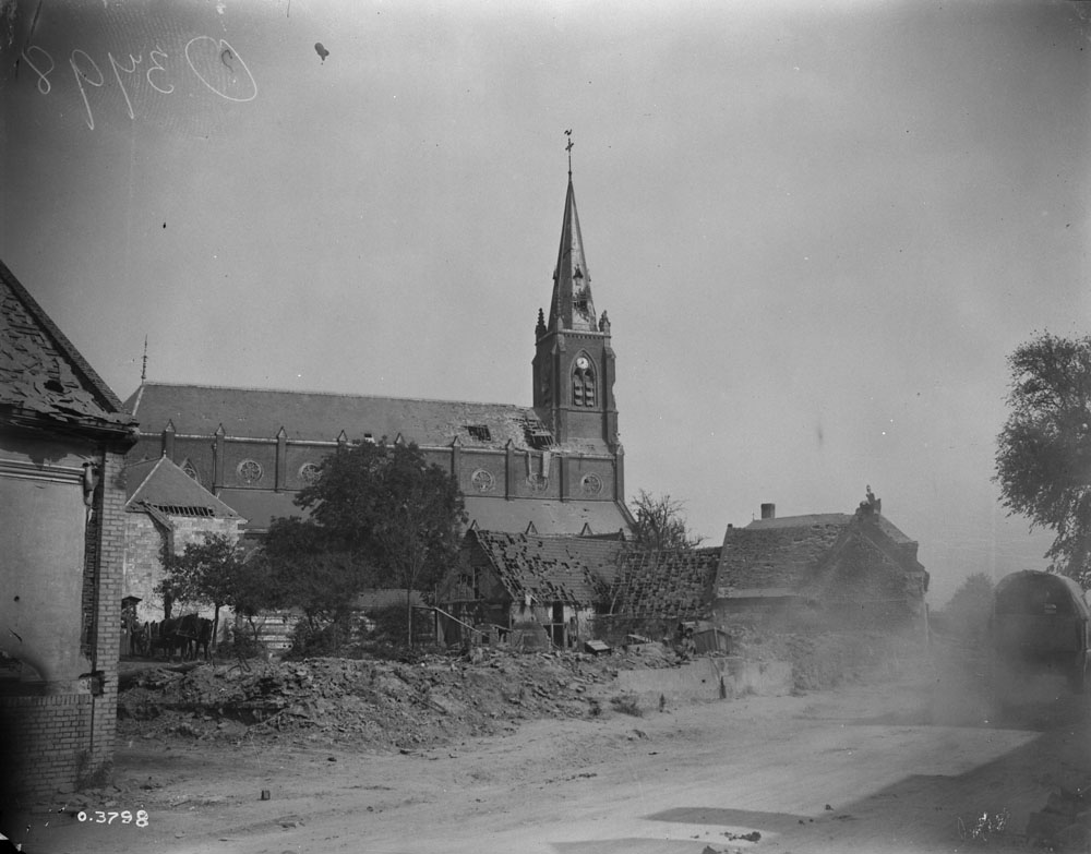 O-3798 THE CHURCH AT LE QUESNOY MIKAN 3329365 actually LE QUESNEL