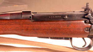 Rifle EAL SN 1640 (1) Left side with SN