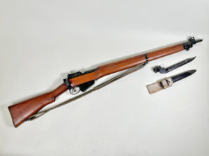Rifle No4 MK2 June 1953 SM PF309294 - Full right side