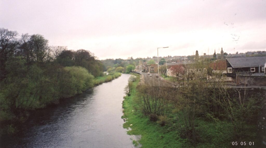 Brechin from the bridge 2005-05-01 by Colin Stevens