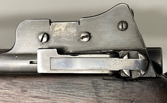 Pattern 1914 MkI* (T) W 191781 with Australian issue markings and number 248 - Left side of rer sight housing showing notch cut for rear scope mount. The two retaining screws for this mount were reinserted in this case. 