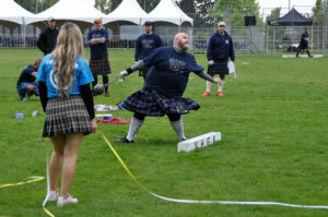 Victoria Highland Games 2013 150th (5) Keep your eyes on the ball gentlemen