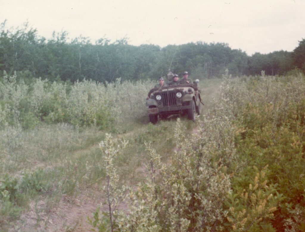  M38A1 CDN2 or 3 Recce 3PPCLI CFB Wainwright 1972 30-sec halt 72-33 4150-09 CMS as RadOp photographer scan