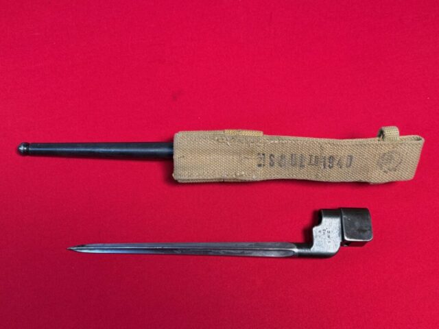 No. 4 Mk. I bayonet with C/| issue markings